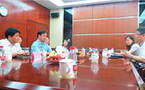 大渡口区区长卢伟来尊龙凯时集团视察调研