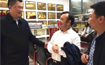 重庆市人大常委会副主任、市总工会主席郑洪一行来尊龙凯时集团视察调研